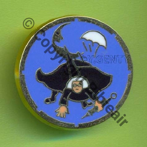 A1335  ESCADRILLE AERO SANITAIRE 6.560 VILLACOUBLAY  AB.P Griffes et butees Dos scintillant